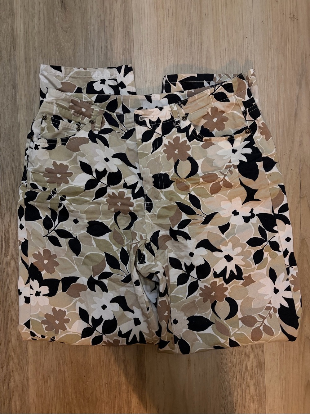 Woman's Pants By First Issue Sz. 8 Liz Clairborne Company